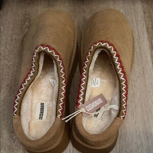 Cushionaire Tan Slip-On Shoes with Red Trim